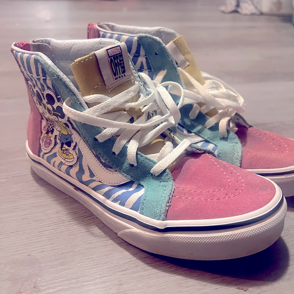 Disney hightop VANS! (Minnie and Mickey Mouse)